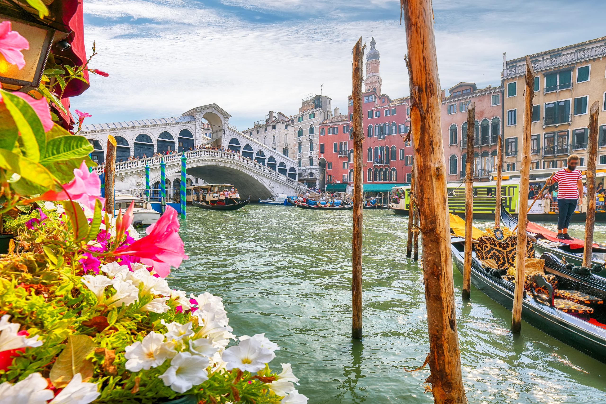 Picturesque morning cityscape of Venice with famous Canal Grande and colorful  view of Rialto Bridge. Location: Venice, Veneto region, Italy, Europe